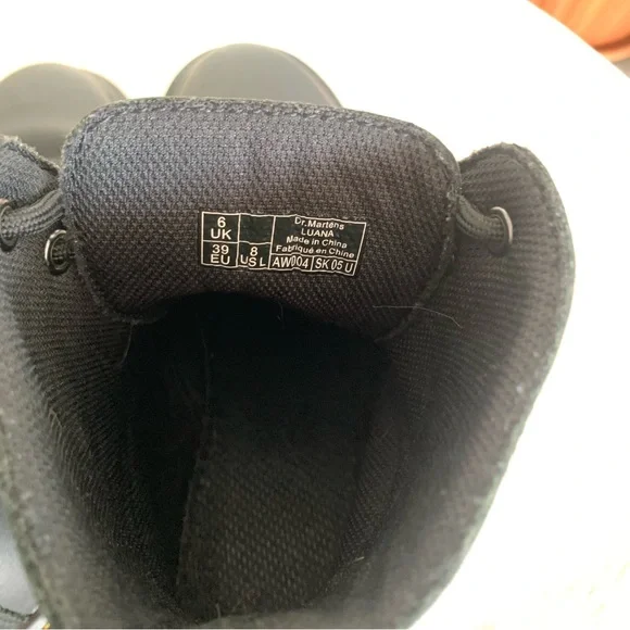 Dr Martens 1460 Women’s Smooth leather Lace-Up Boots - Picture 6 of 6